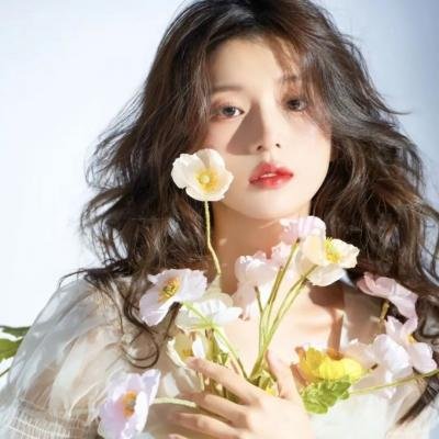 闪婚后顶流老公的马甲藏不住了